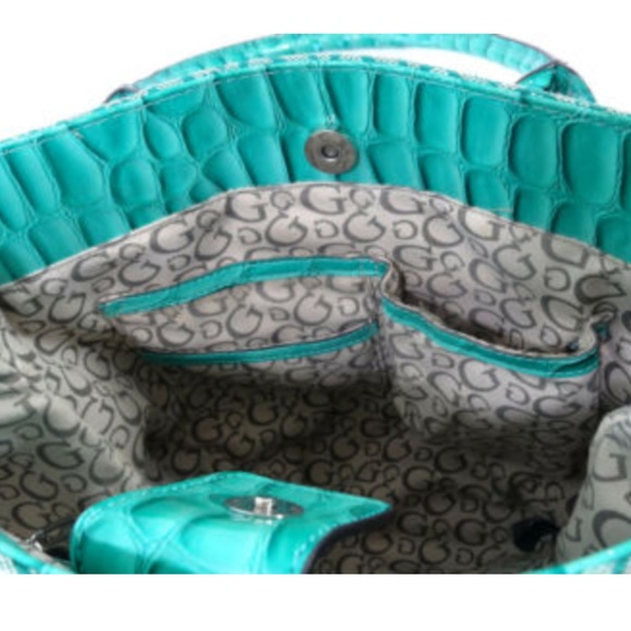 Guess Hangbag Green Medium Purse Logo G CanvasFaux - Picture 7 of 8